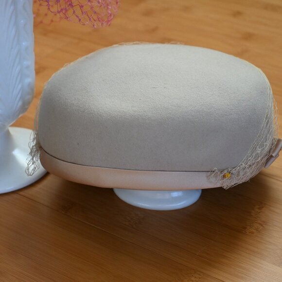 VTG 40s 50s Ladies Hats Lot of 2 Women's Fascinator Evelyn Varon MCM Mad Men - Picture 4 of 10